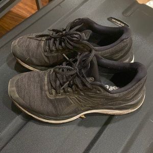 Final Sale‼️ASICS Sneaker